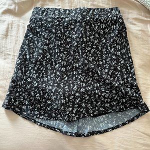 NWOT Beginning Boutique Navy Blue Floral Mini Skirt